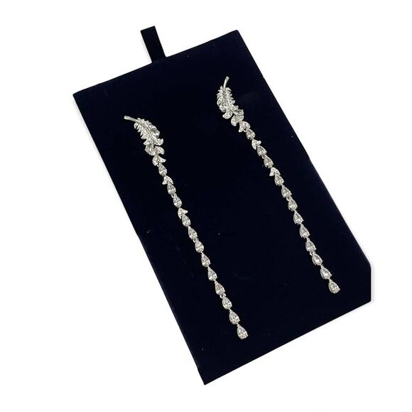 Swarovski Feathers Nice Pierced Earrings White Rhodium Plated Dangle - Picture 2 of 6